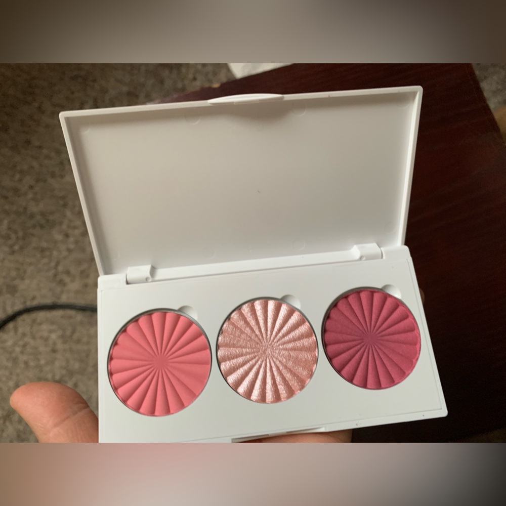 NIB Ofra Cosmetics Midi Palette Blossom Blush Highlighter Wet Or Dry Cheek Kit